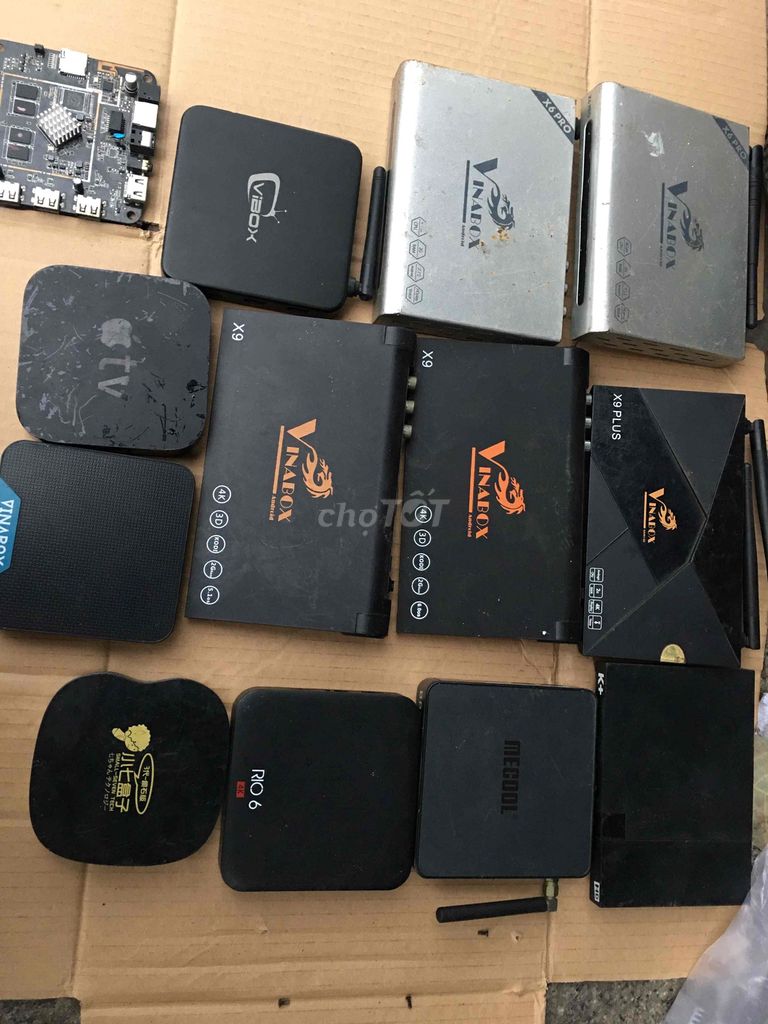 13 cái box tivi. Mua bán Phụ kiện (Màn hình, Chuột...) tại Quận Tân Phú Tp Hồ Chí Minh được đăng bởi Tiệm Sách Cũ Hoàng Lộc hình 1