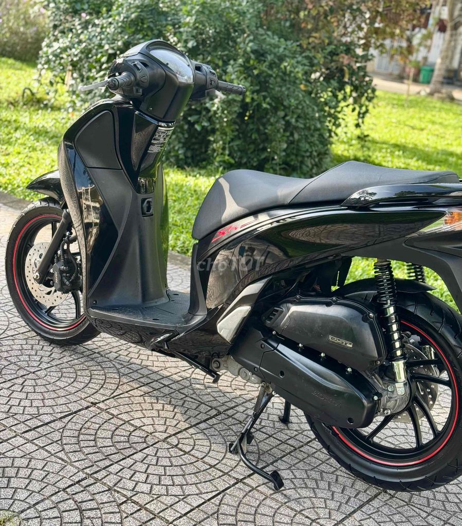 Honda SH125 Đen bóng biển 43 Nợ xấu trả trước 10TR. Mua bán Xe máy tại Quận Sơn Trà Đà Nẵng được đăng bởi Anh Thành hình 4