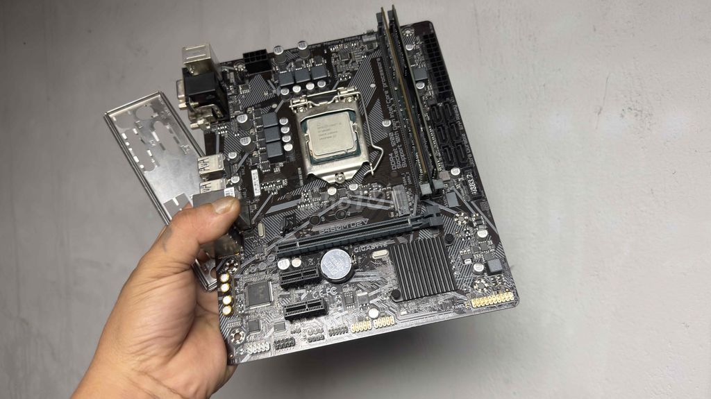 Gigabyte B460M DS3H i5-10400 16GB 2666MHz - 132929742