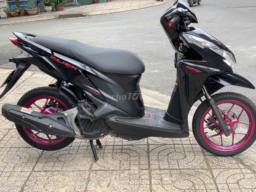 CLICK thái lan 2012 bstp chính chủ ra công chứng. Mua bán Xe máy tại Quận Tân Phú Tp Hồ Chí Minh được đăng bởi TÂN HƯƠNG hình 2