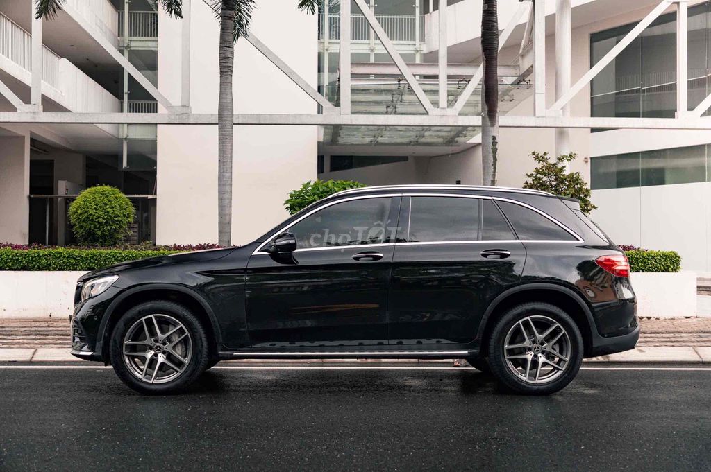 LONG ANH AUTO về Mercedes GLC300 4Matic 2019. Mua bán Ô tô tại Quận 7 Tp Hồ Chí Minh được đăng bởi LongAnh AuTo  hình 4