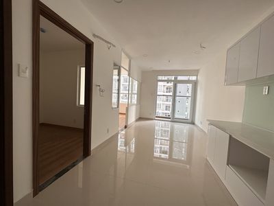 Cho thuê căn hộ 2pn 1wc nhà trống giá 8tr, đẩy đủ nội thất 10tr