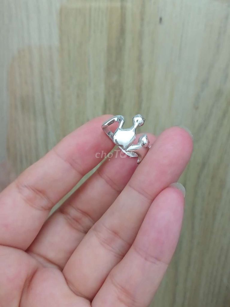 Nhẫn bạc nữ hình chú mèo xinh xắn. Mua bán Phụ kiện thời trang khác tại Quận 5 Tp Hồ Chí Minh được đăng bởi Nguyễn nữ thuý linh hình 1