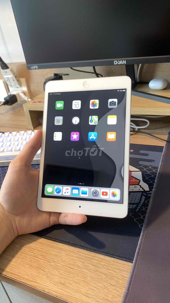 iPad Mini 2 32GB - Đẹp Keng - Pin Trâu - Kèm sạc