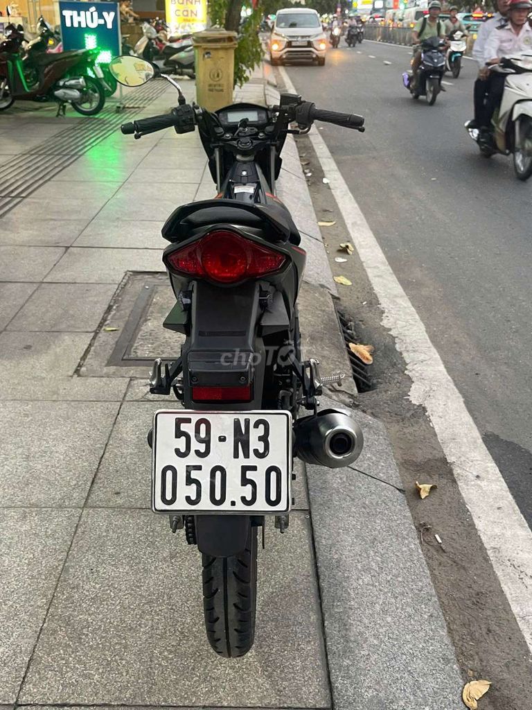 Suzuki raider Fi 2019 mới 90% Bstp chính chủ. Mua bán Xe máy tại Quận Tân Phú Tp Hồ Chí Minh được đăng bởi Tuanduy hình 4