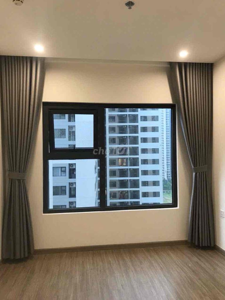 CHO THUÊ CĂN HỘ VINHOMES GRAND PARK 2PN 2WC CÓ RÈM