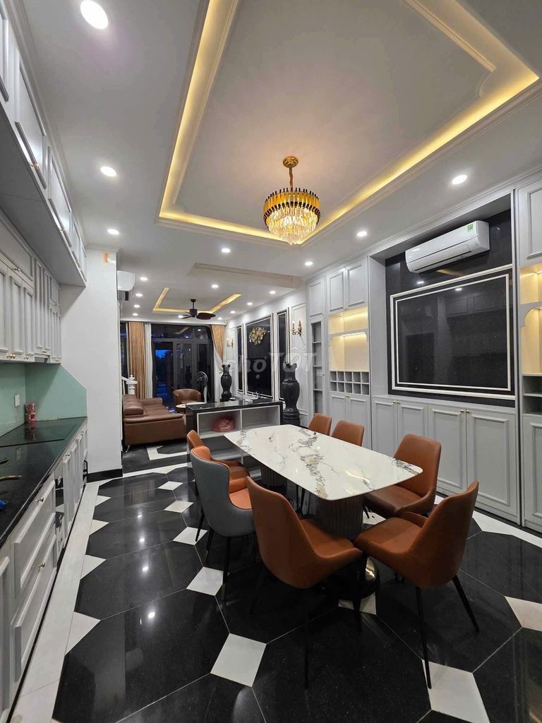 Аренда · 3 комн. · 100 м² · Quận Cẩm Lệ, ул. Đường Đỗ Quỳ