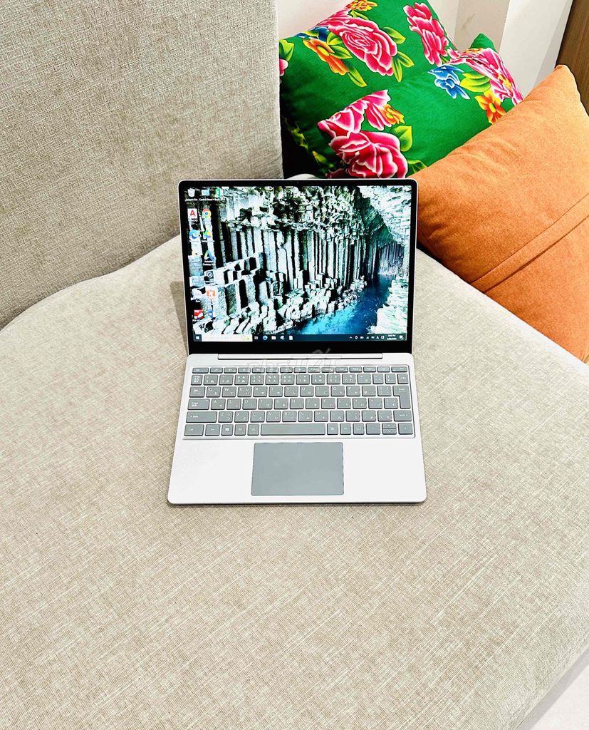 Surface Laptop Go i5 12.5 inch 8GB/256GB. Mua bán Laptop tại Quận Hồng Bàng Hải Phòng được đăng bởi Trần Mạnh Cường hình 1