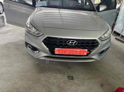 Hyundai Accent Số sàn Bạc
