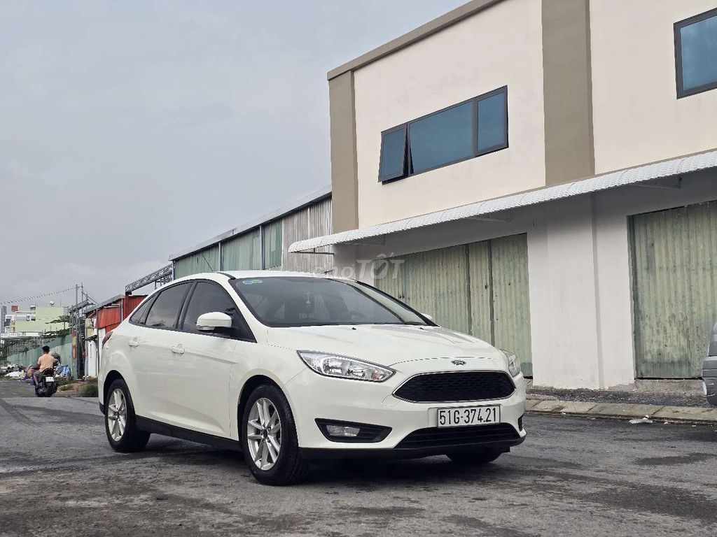 FOCUS TREND 1.5L 2017 LƯỚT 28000KM BẢO HÀNH 1 NĂM. Mua bán Ô tô tại Quận Bình Tân Tp Hồ Chí Minh được đăng bởi Lê Tử can  hình 2