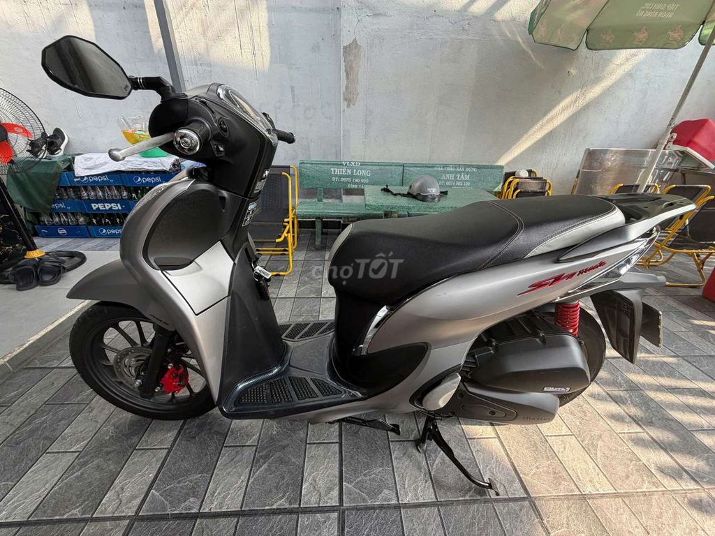 Honda SH Mode ABS серо-серебристый, рег. 10/2024, 14 000 км