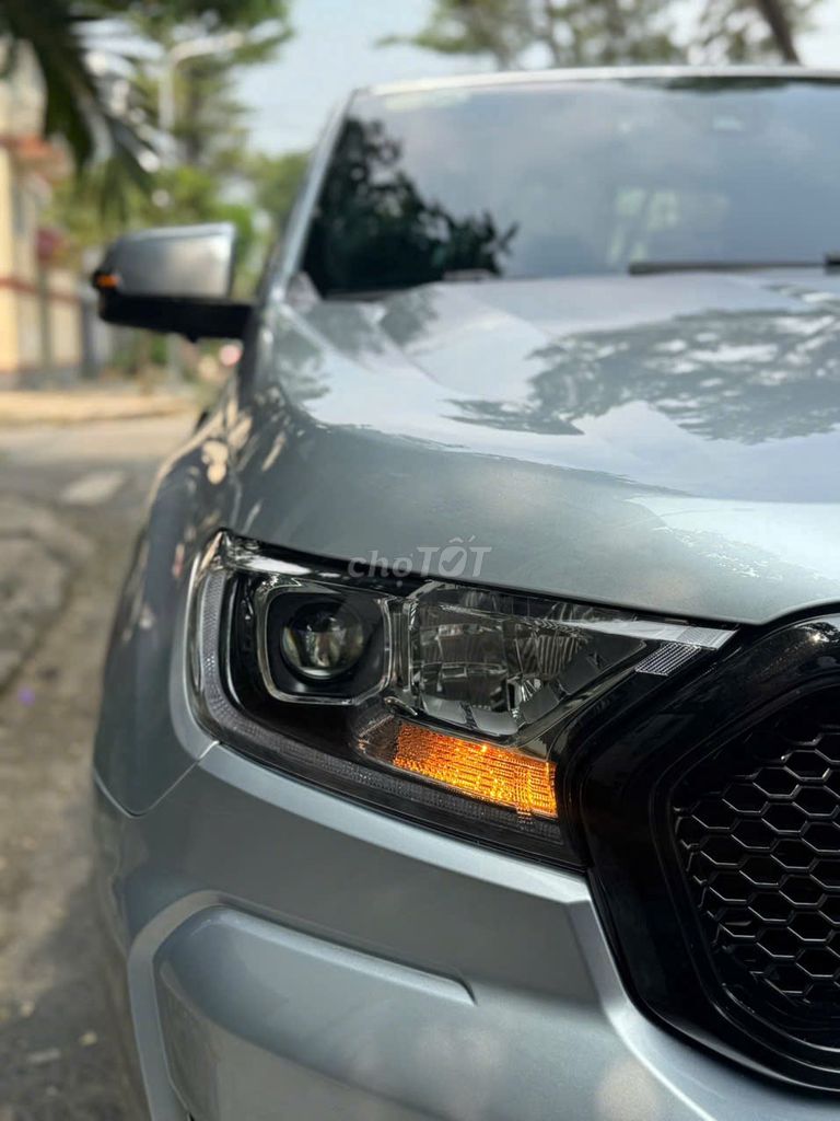 Ford Ranger Limited 2.0L 4x4 AT 2021 - 93000 km. Mua bán Ô tô tại Quận Tân Bình Tp Hồ Chí Minh được đăng bởi Trần Hoàng Long hình 2