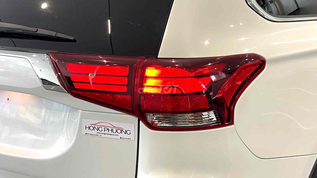 Mitsubishi Outlander Premium màu trắng. Mua bán Ô tô tại Thành phố Thái Nguyên Thái Nguyên được đăng bởi Hồng Phương Auto  Auto 597 hình 8
