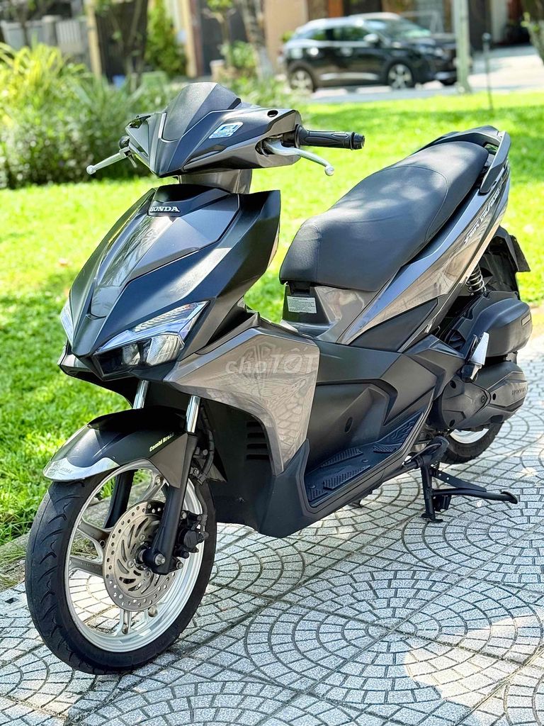 Воздушный клинок Honda 2016 серый
