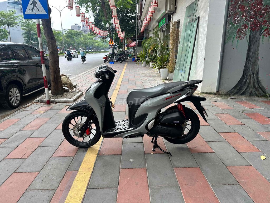 Honda SH Mode ABS 2021 серый, до 10 000 км