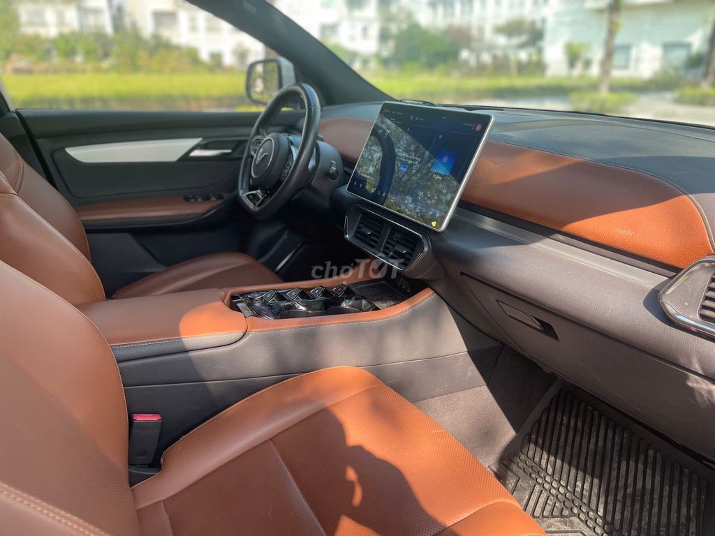 Vinfast VF8 Plus 2023 Trắng NT nâu da bò, pin CATL. Mua bán Ô tô tại Quận Thanh Xuân Hà Nội được đăng bởi Mr Phúc Vinfast lướt hình 3