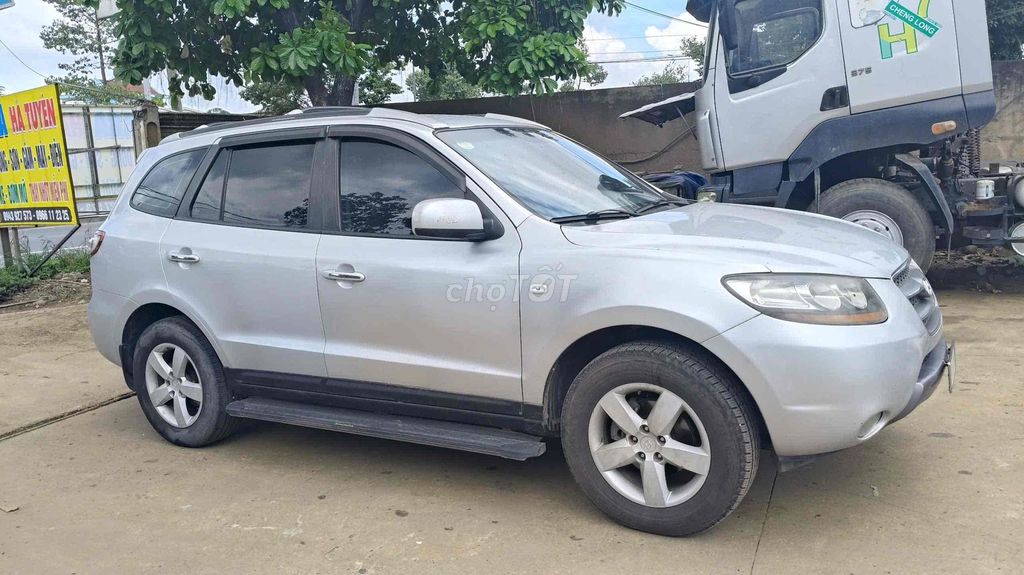 Hyundai Santafe 5-местный серебристый