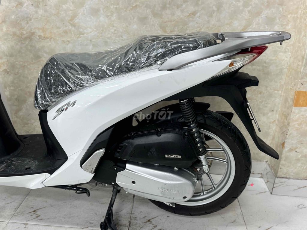 SH 150 khoá ga đời 2016 trắng đen 43E1-597.63. Mua bán Xe máy tại Quận Sơn Trà Đà Nẵng được đăng bởi Minh Dũng bán trả góp 136 vân đồn  hình 5