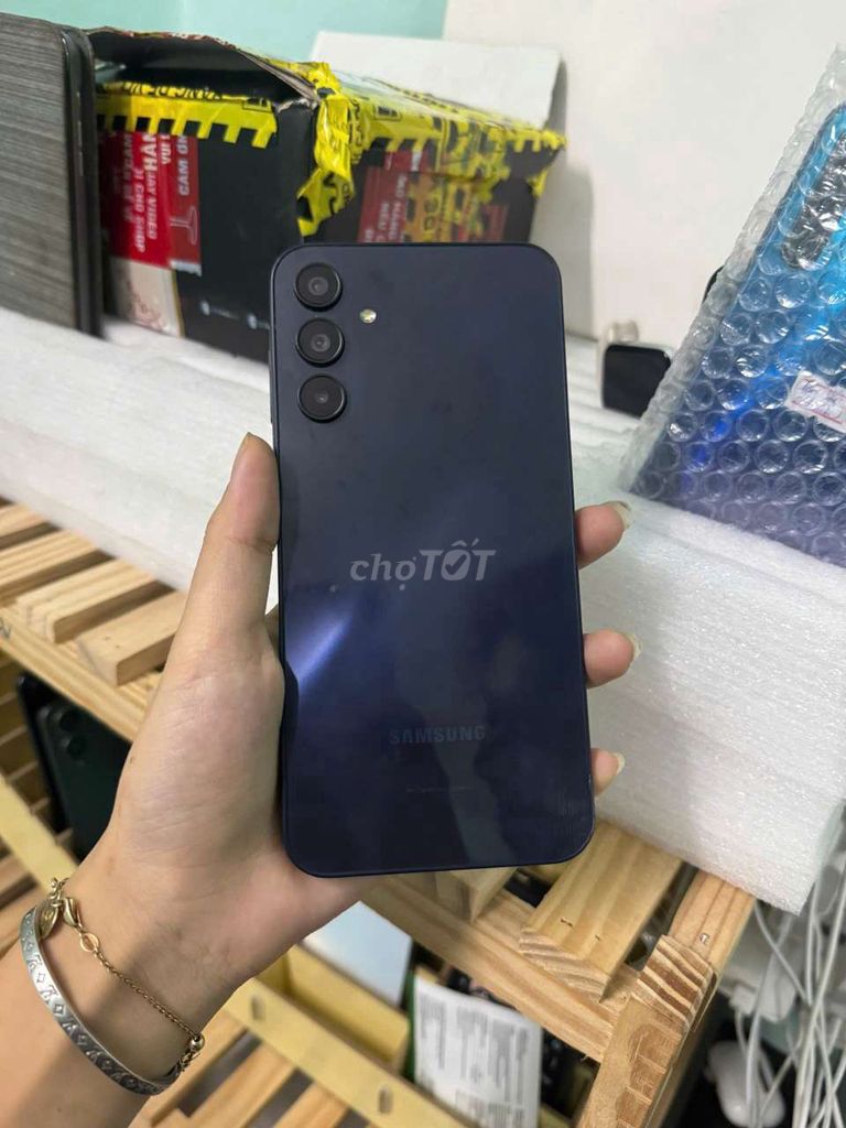 SS a15, r8 128g, zin full, có NFC. Mua bán Điện thoại tại Thành phố Thủ Dầu Một Bình Dương được đăng bởi Phước Mobile hình 1
