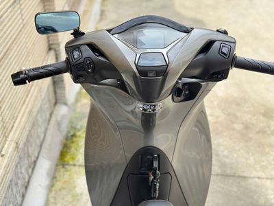 Honda SH160 ABS 2023 Xám, GÓP TAY ĐÔI VỚI SHOP. Mua bán Xe máy tại Quận 1 Tp Hồ Chí Minh được đăng bởi nguyen hien hình 1