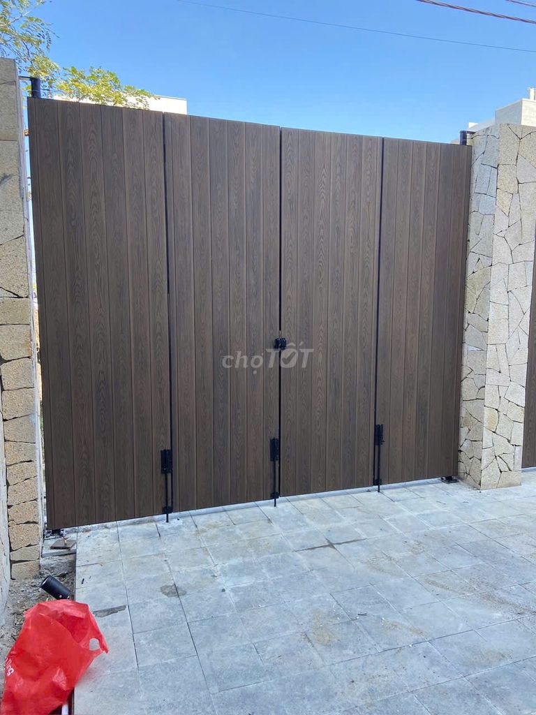 Trang trí cổng, cửa sử dụng gỗ nhựa Ecowood. Mua bán Cây cảnh, đồ trang trí tại Quận Nam Từ Liêm Hà Nội được đăng bởi Nguyễn Nhung hình 1