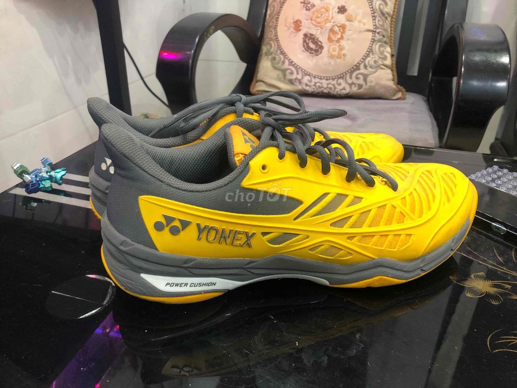 Giày cầu lông Yonex Nam Vàng. Mua bán Giày dép tại Huyện Trảng Bom Đồng Nai được đăng bởi ly hình 1