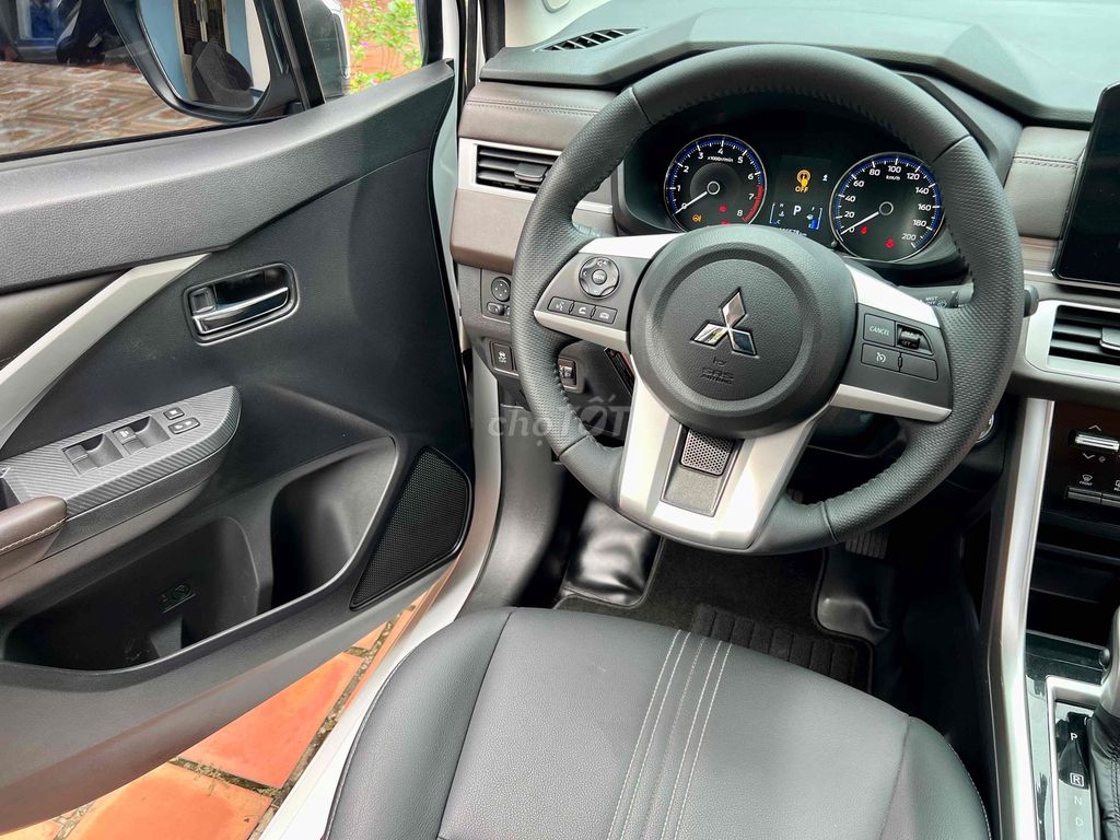 Xpander Premium 2024 lướt 6.000 Km tphcm như mới. Mua bán Ô tô tại Huyện Hóc Môn Tp Hồ Chí Minh được đăng bởi Sao Mai Home Oto hình 8