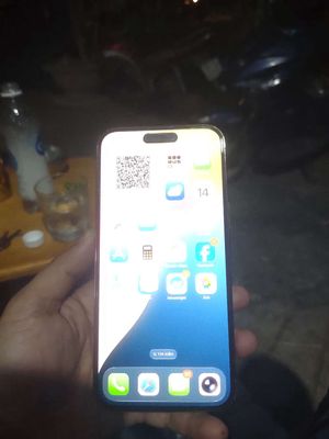 14 pro max . 1Tb. Ngoại hình 98%. Pin 85%. Máy zin. Mua bán Điện thoại tại Quận Liên Chiểu Đà Nẵng được đăng bởi Công Lực