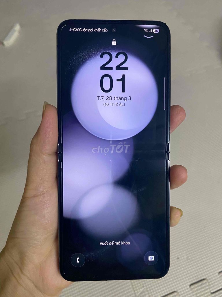 Samsung Z Flip 5 256GB Đen. Mua bán Điện thoại tại Quận Tân Phú Tp Hồ Chí Minh được đăng bởi Minh Khang Sài gòn MoBILE hình 1