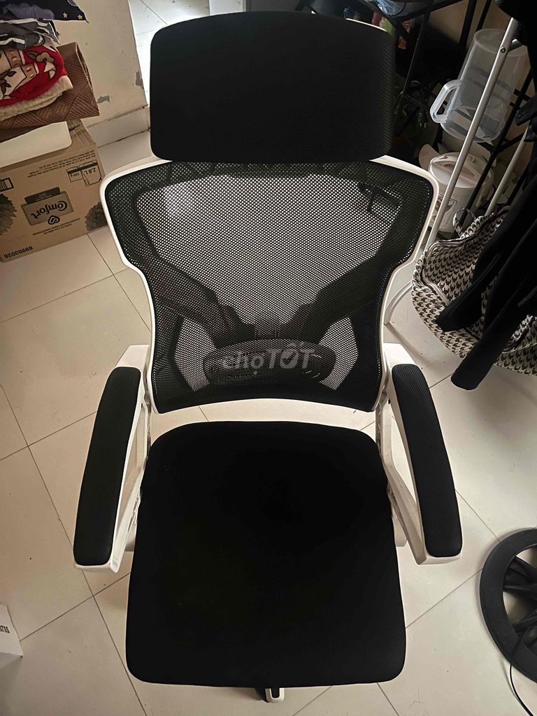 Pass Ghế xoay văn phòng Lưới Vải Đen Trắng. Mua bán Đồ dùng văn phòng tại Quận Hà Đông Hà Nội được đăng bởi Tên chưa cung cấp hình 1