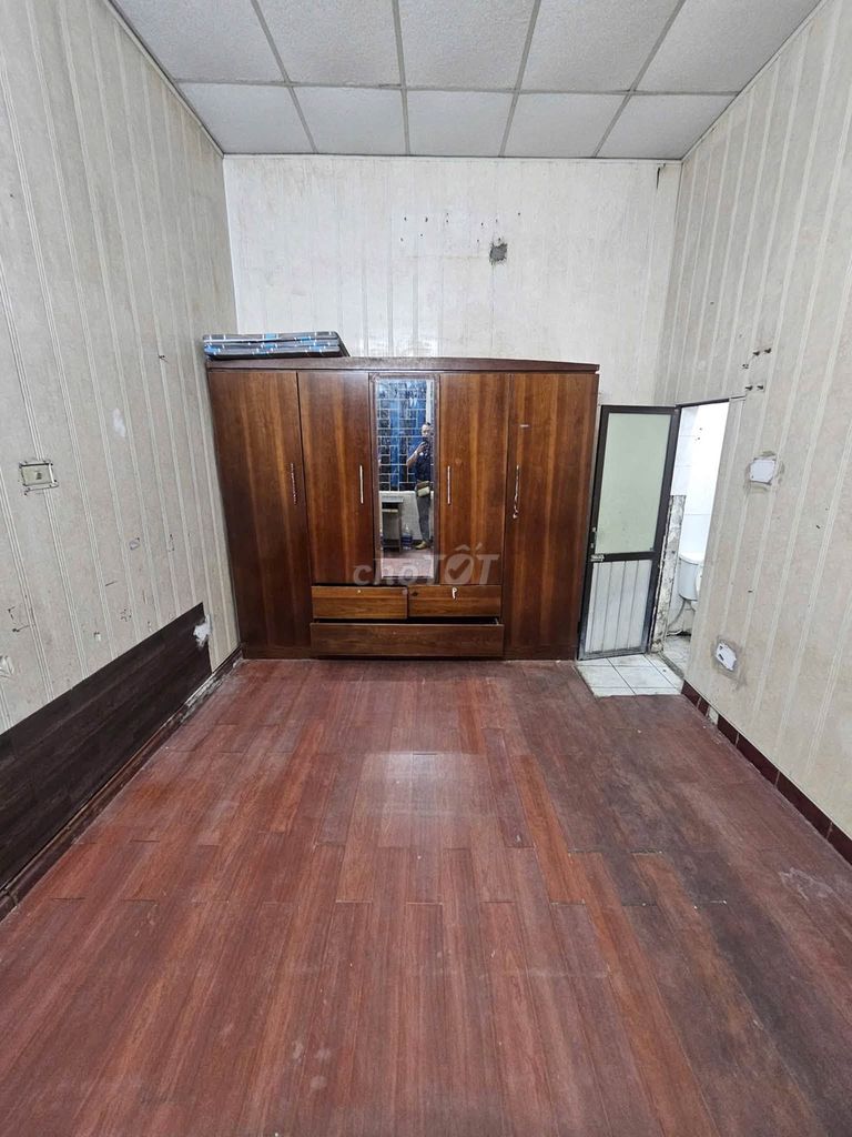 Дом в аренду 40 м x 3 этажа, 4 спальни, 2 спальни, Гонконг Май, Бах Май