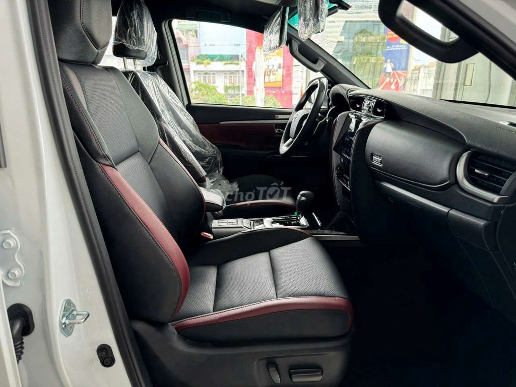 Toyota fortuner legender- 0 km. Mua bán Ô tô tại Thành phố Thủ Đức Tp Hồ Chí Minh được đăng bởi Ms Hiệp  hình 9