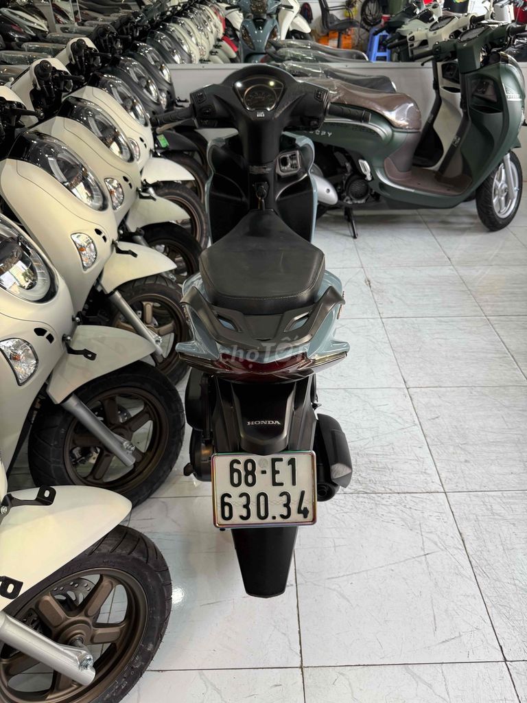 VISION 2023. Màu Hót - Xe Zin Êm Đẹp - Biển 68. Mua bán Xe máy tại Thành phố Rạch Giá Kiên Giang được đăng bởi XE MÁY CŨ TÂN 128 hình 2