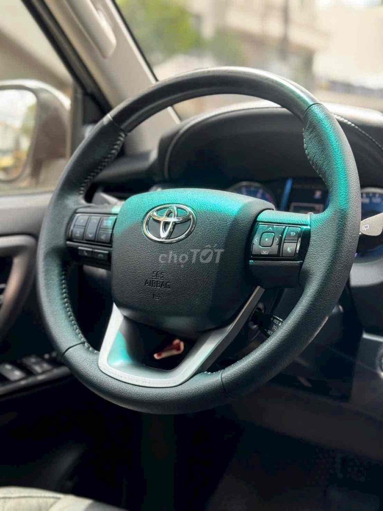Toyota Fortuner 2.4 AT 4x2 sản xuất 2024. Mua bán Ô tô tại Quận Hà Đông Hà Nội được đăng bởi A Huan  hình 14