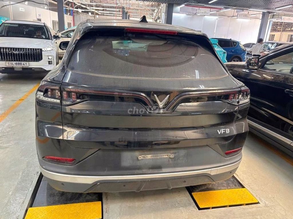 VinFast VF8 Eco AWD 2023