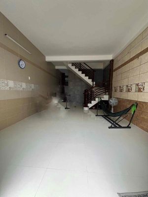 CHO THUÊ NHÀ KDC HOÀNG QUÂN MỚI ĐẸP CÓ SÂN ĐẬU XE ÔTTO. Cho thuê nhà ở tại Quận Cái Răng Cần Thơ được đăng bởi Nhi