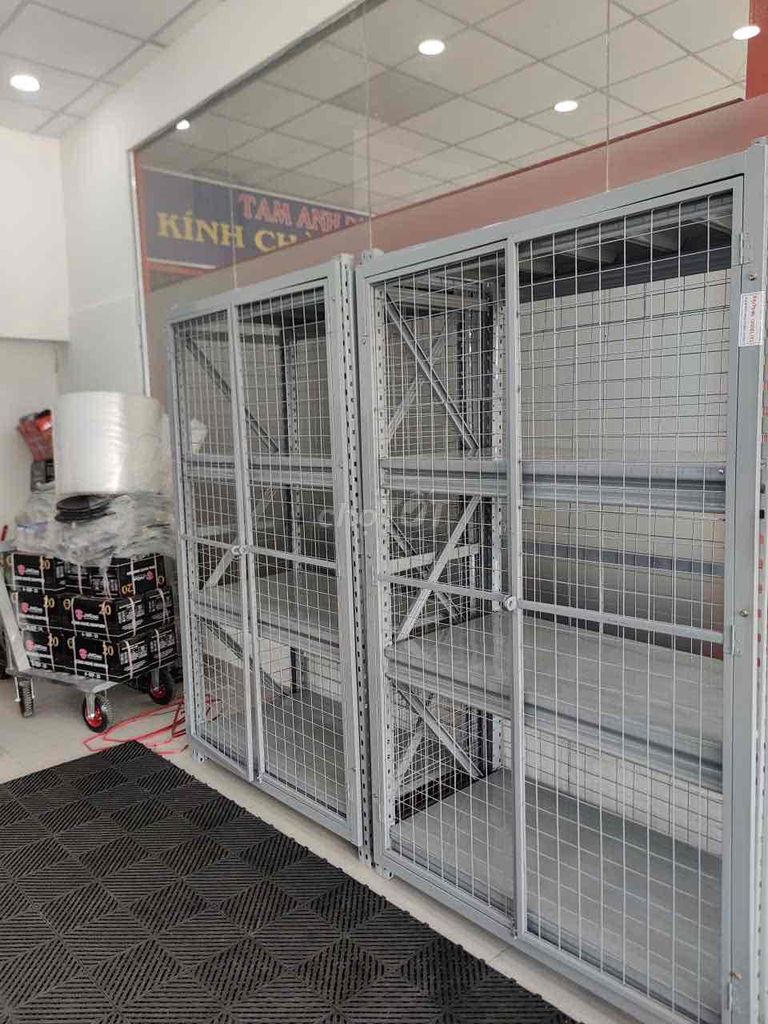 Kệ kho hàng khung lưới có khoá. Mua bán Đồ dùng văn phòng tại Huyện Châu Thành An Giang được đăng bởi Kệ sắt Quang Đạt 232 tây thạnh Tân Phú Tp HCM hình 1