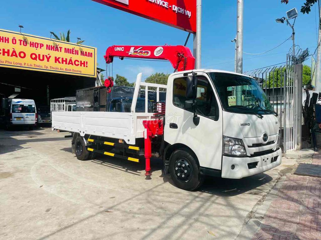 Ưu Đãi 30TR Tiền Mặt Khi mua Hino 3.5T Cẩu URV343.