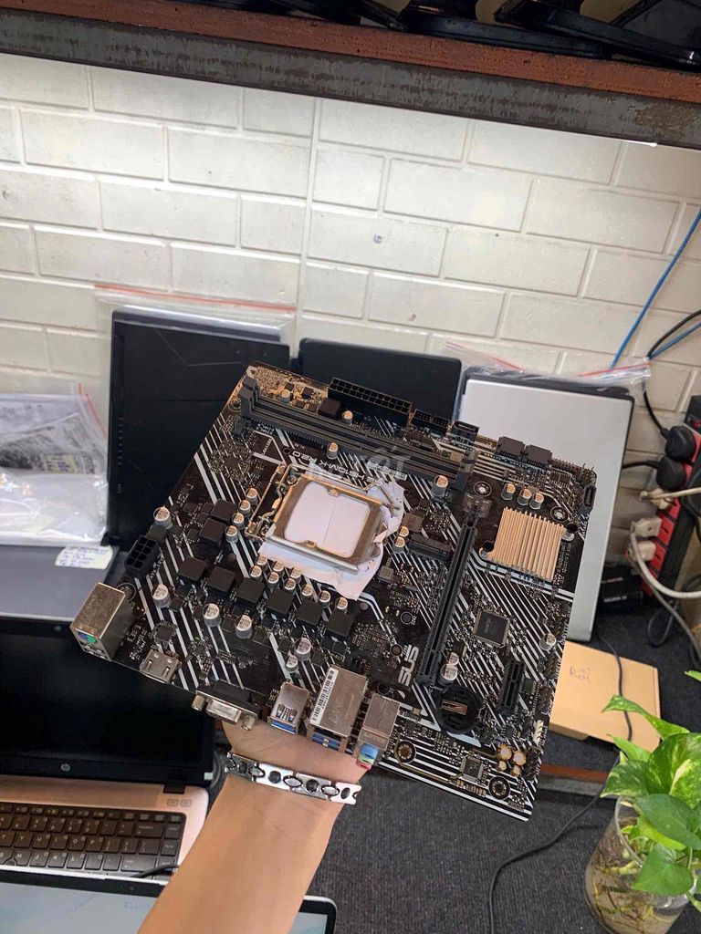 Mainboard ASUS H510 hãng. Mua bán Linh kiện (RAM, Card...) tại Quận Phú Nhuận Tp Hồ Chí Minh được đăng bởi tiến tài 770 nguyễn kiệm p4 quận phú nhuận hình 1