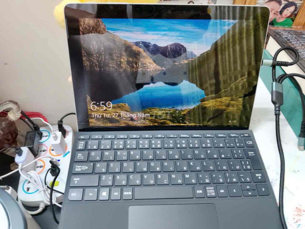 Máy tính bảng lai Microsoft Surface Go 4GB Bạc. Mua bán Máy tính bảng tại Quận Bình Tân Tp Hồ Chí Minh được đăng bởi nguyên hoang 80 hình 1