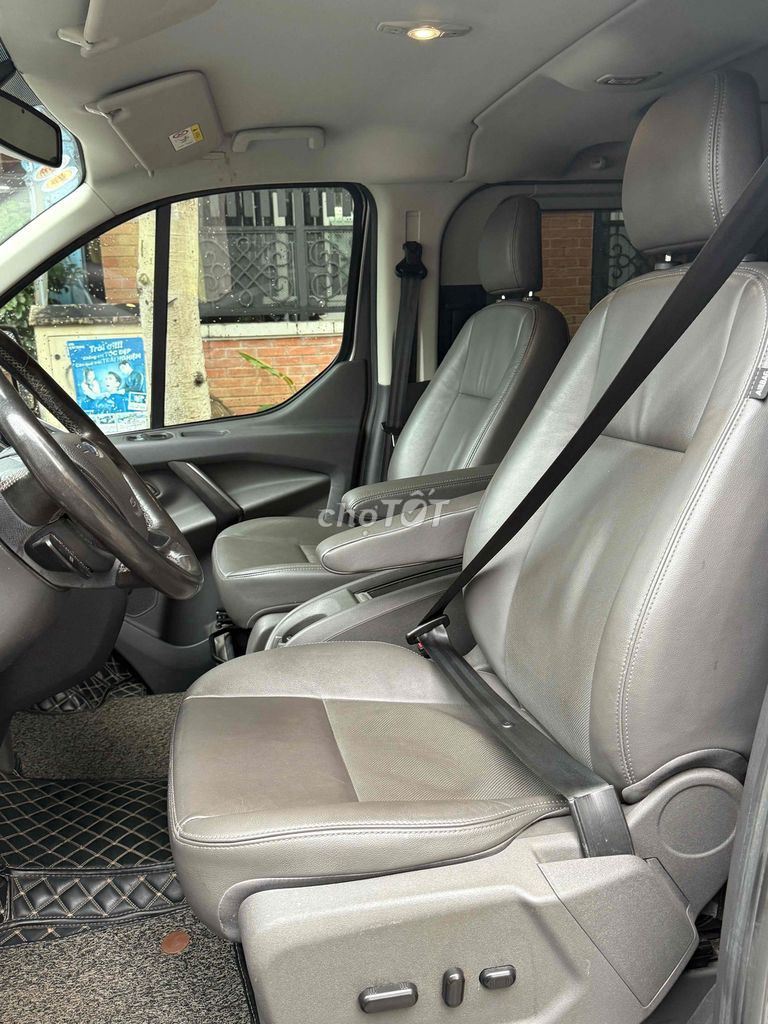 Ford Tourneo 2020 Titanium 2.0 AT - 74000 km. Mua bán Ô tô tại Thành phố Thủ Đức Tp Hồ Chí Minh được đăng bởi Nguyễn Lê Hưng hình 7