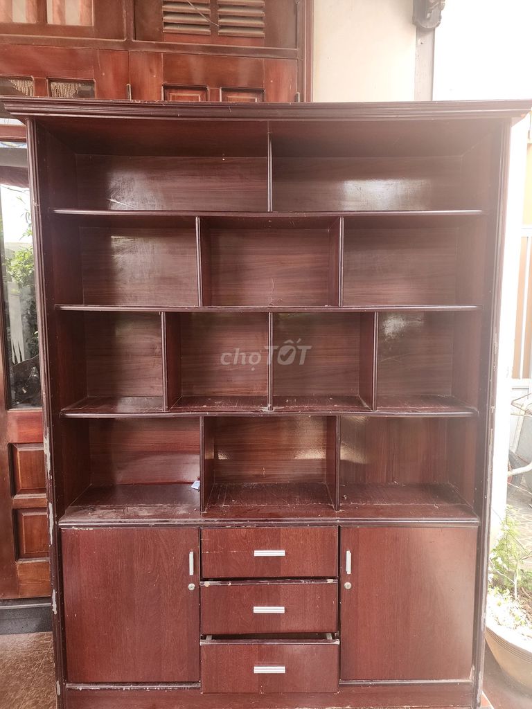 Tủ gỗ Nâu 2m5 x 1m6 x 30cm. Mua bán Tủ, kệ gia đình tại Thành phố Huế Thừa Thiên Huế được đăng bởi 30.Hồ Đức Nhật Quang hình 1