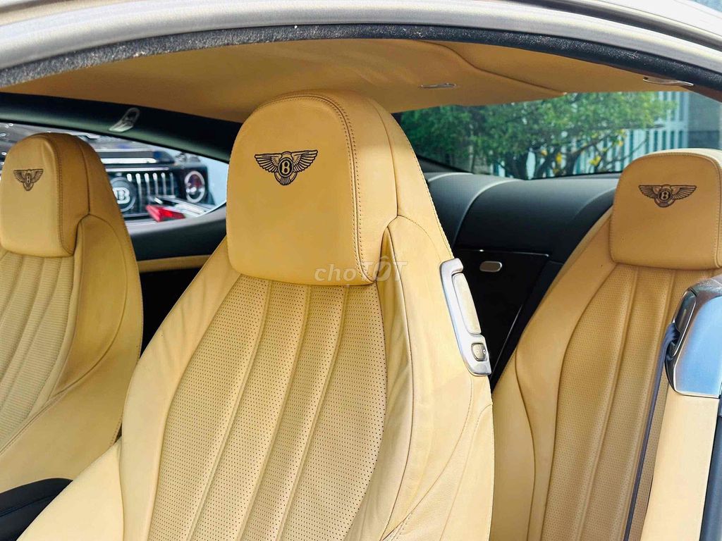 Bentley Continental Model 2014 W12 - 14000 km. Mua bán Ô tô tại Quận 8 Tp Hồ Chí Minh được đăng bởi Hồng Phúc hình 19