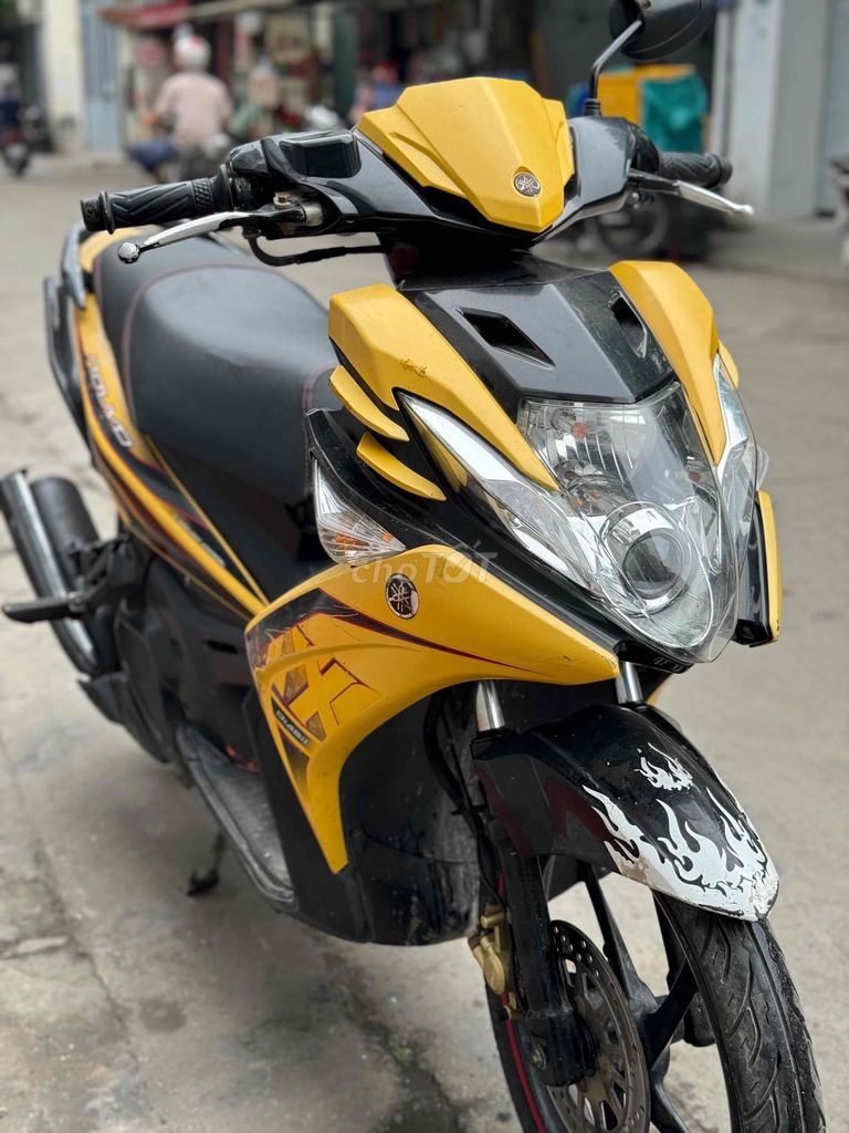 YAMAHA NOUVO SX vàng xe đẹp chạy ít máy còn zin