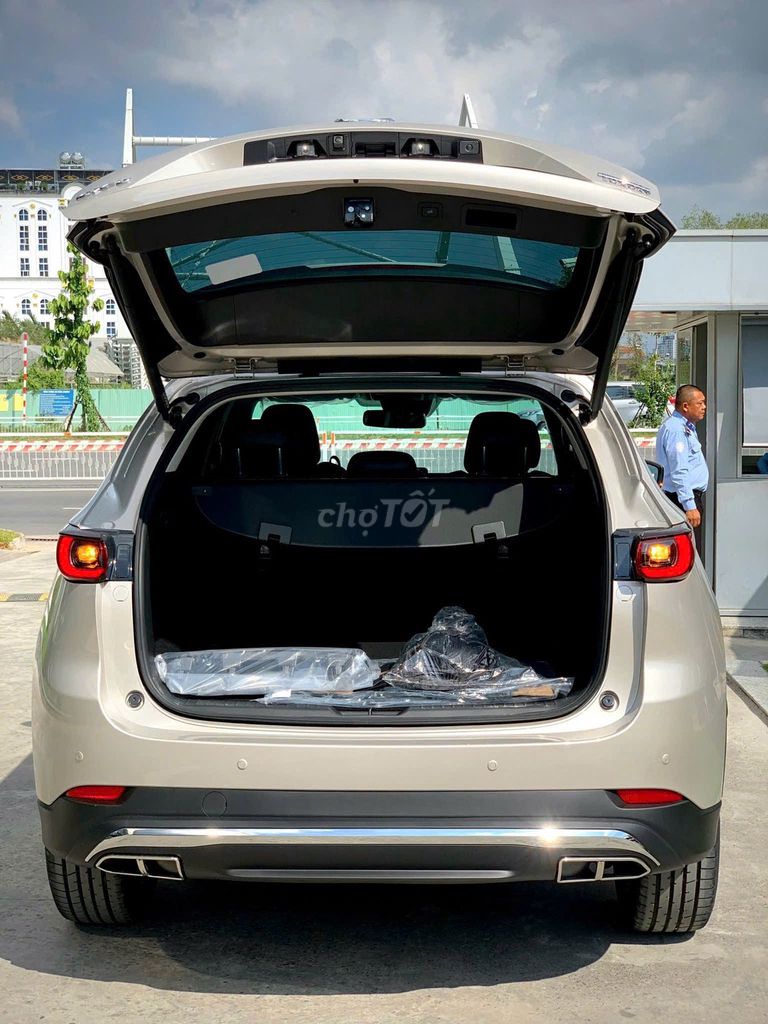 Mazda CX5 Luxury giảm khủng tặng bảo hiểm thân vỏ. Mua bán Ô tô tại Quận 7 Tp Hồ Chí Minh được đăng bởi  Mazda Quận 7 hình 4