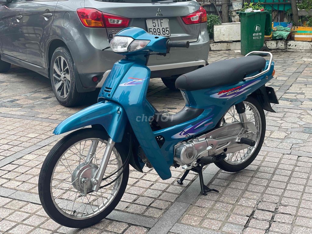 Honda Dream Thái 1999 Cá Mập dọn full mới. Mua bán Xe máy tại Quận 7 Tp Hồ Chí Minh được đăng bởi Dương Đạt hình 4