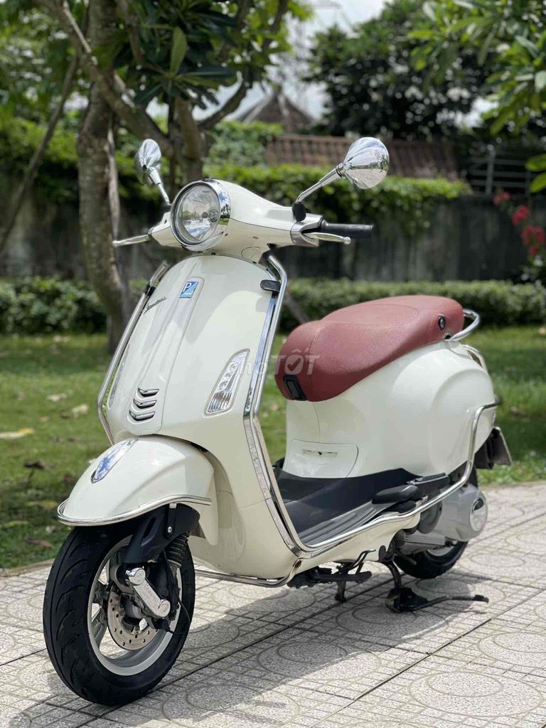 Vespa 125 Primavera bstp 9c màu trắng sport