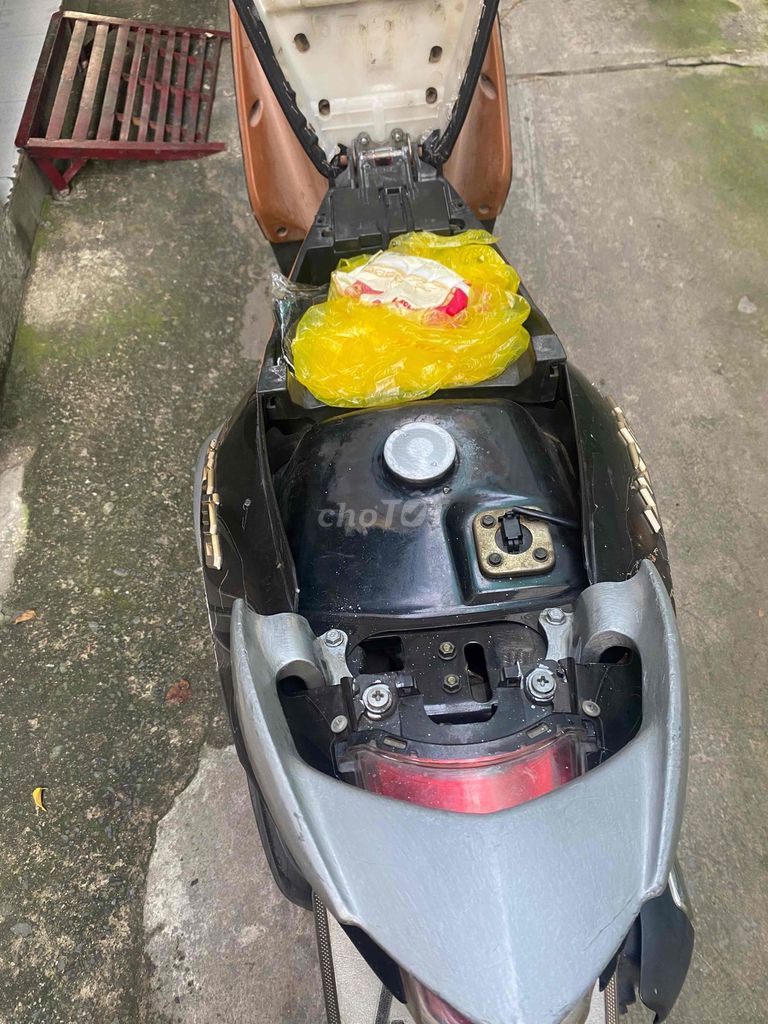 Yamaha Mio Ultimo Đen Nâu Bạc. Mua bán Xe máy tại Quận 6 Tp Hồ Chí Minh được đăng bởi Anhminh hình 5