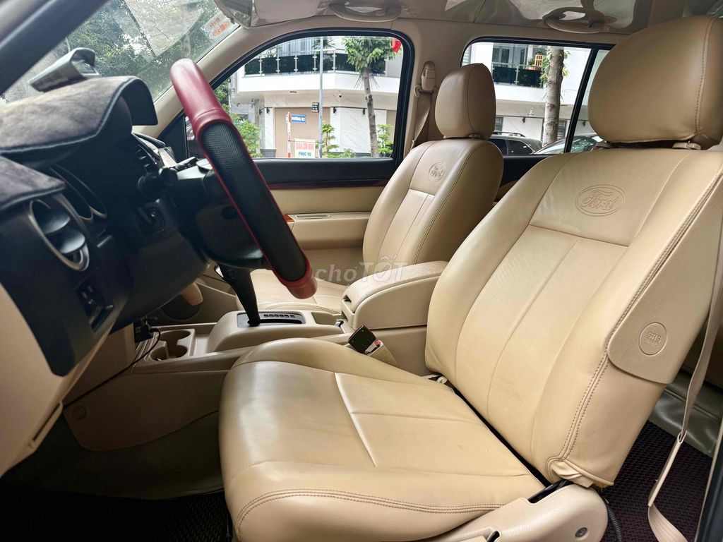 Ford Everest 2010 2.5L 4x2 AT - 146000 km. Mua bán Ô tô tại Thành phố Biên Hòa Đồng Nai được đăng bởi Peacemaker hình 8