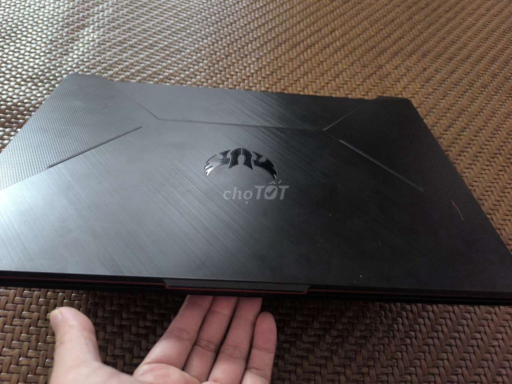 Laptop Core i7 gen 10 - Rất mới